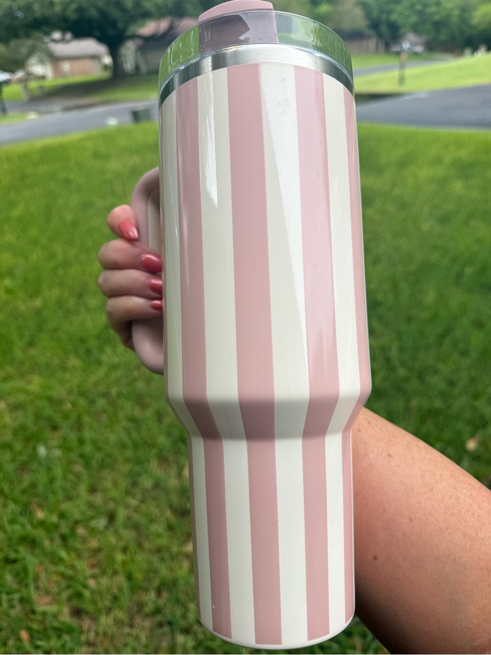40oz Stanley Oasis Pink and White Striped - Picture 2 of 5